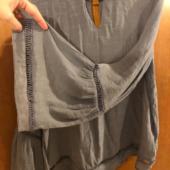 Boutique Blouse - Picture 3 of 3